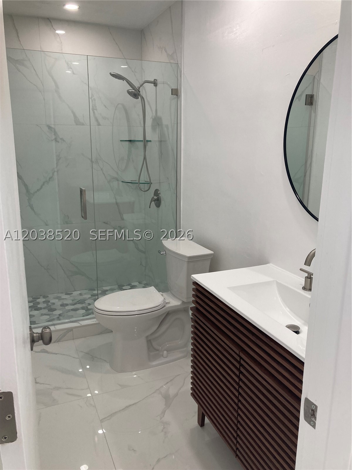 POINT ROYALE SEC 5 - Residential Lease