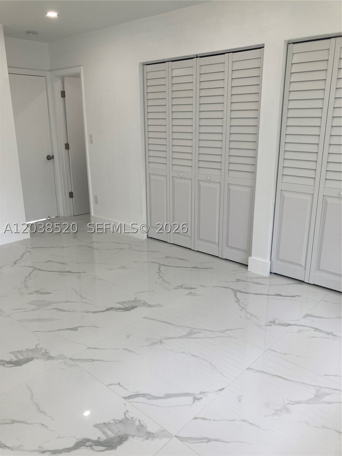 POINT ROYALE SEC 5 - Residential Lease