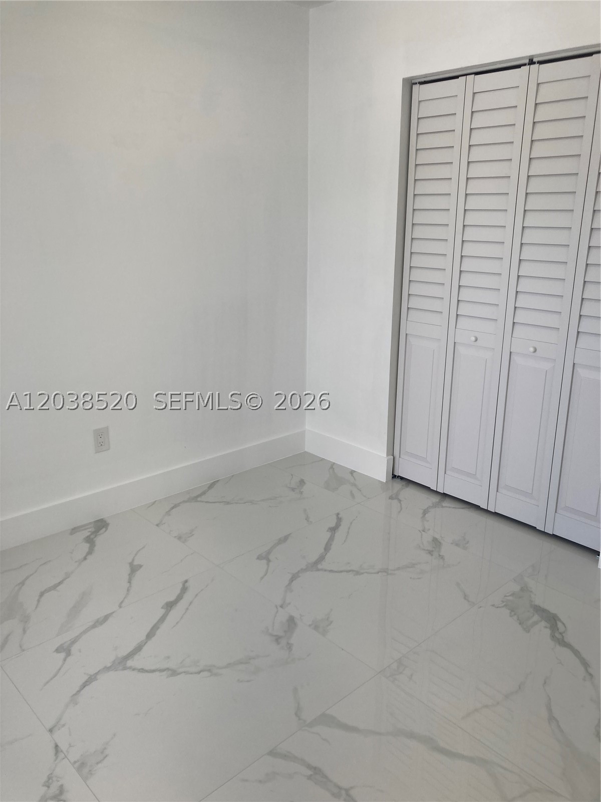 POINT ROYALE SEC 5 - Residential Lease