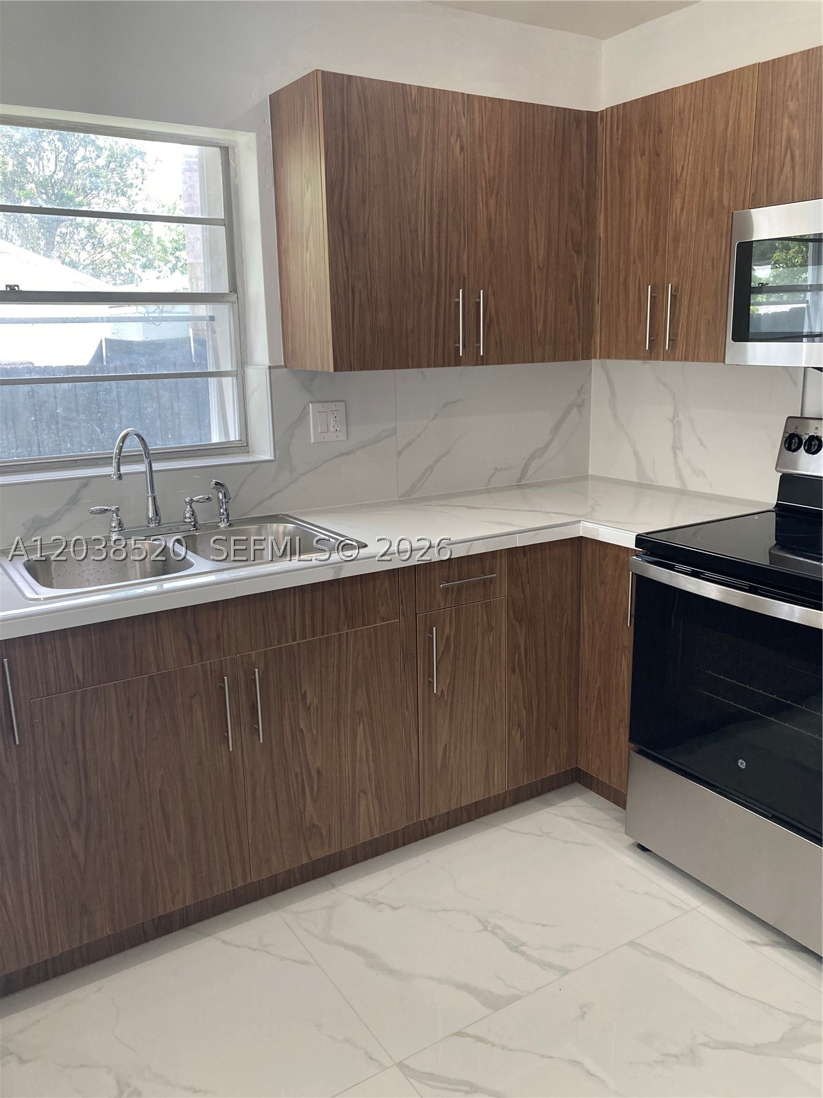 POINT ROYALE SEC 5 - Residential Lease