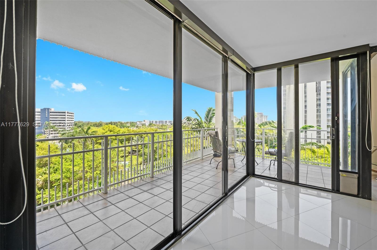 TOWERS OF QUAYSIDE CONDO - Residential Lease