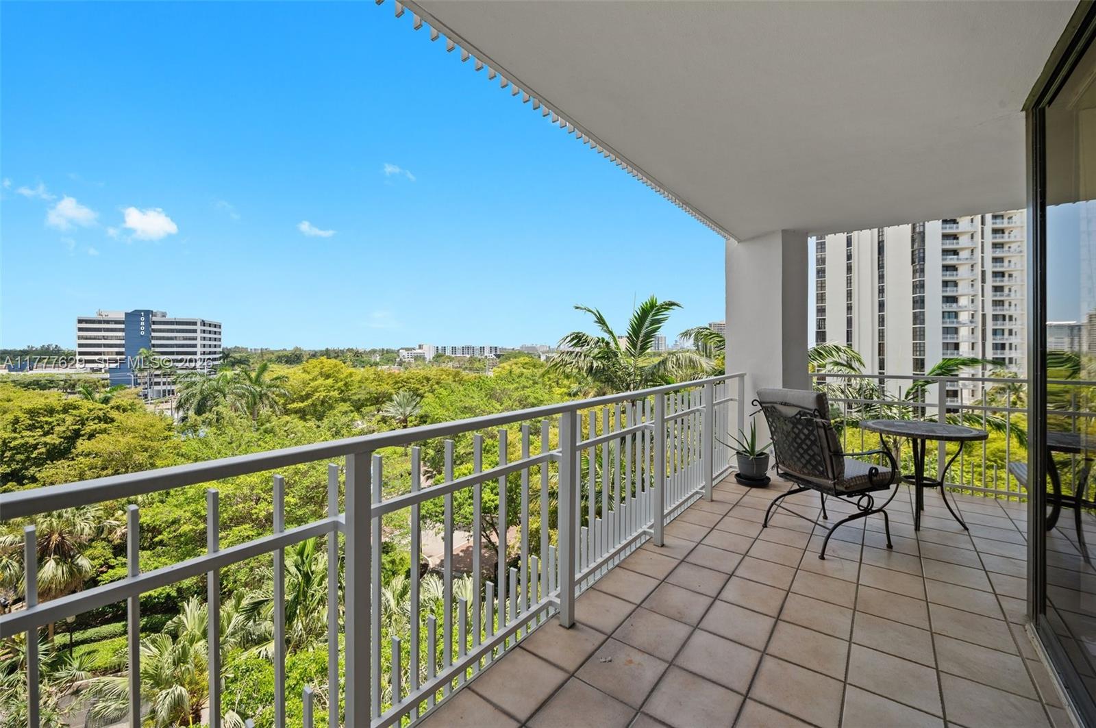 TOWERS OF QUAYSIDE CONDO - Residential Lease