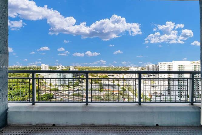 INFINITY AT BRICKELL COND - Residential Lease