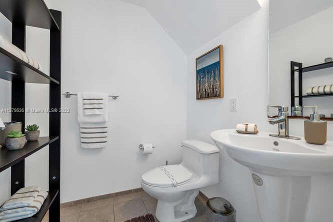INFINITY AT BRICKELL COND - Residential Lease