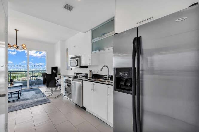 INFINITY AT BRICKELL COND - Residential Lease