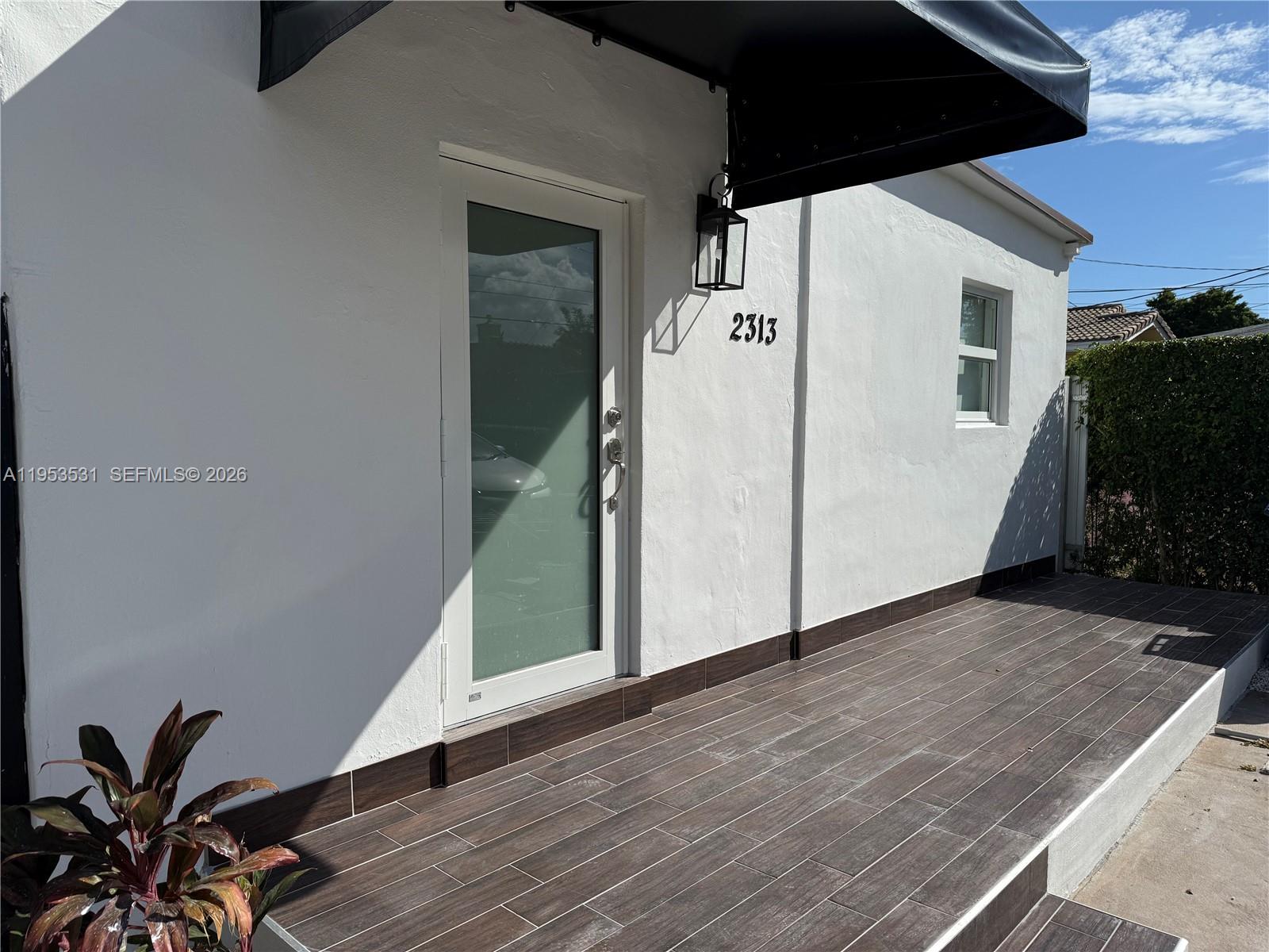 CORAL WAY PK SEC D - Residential Lease