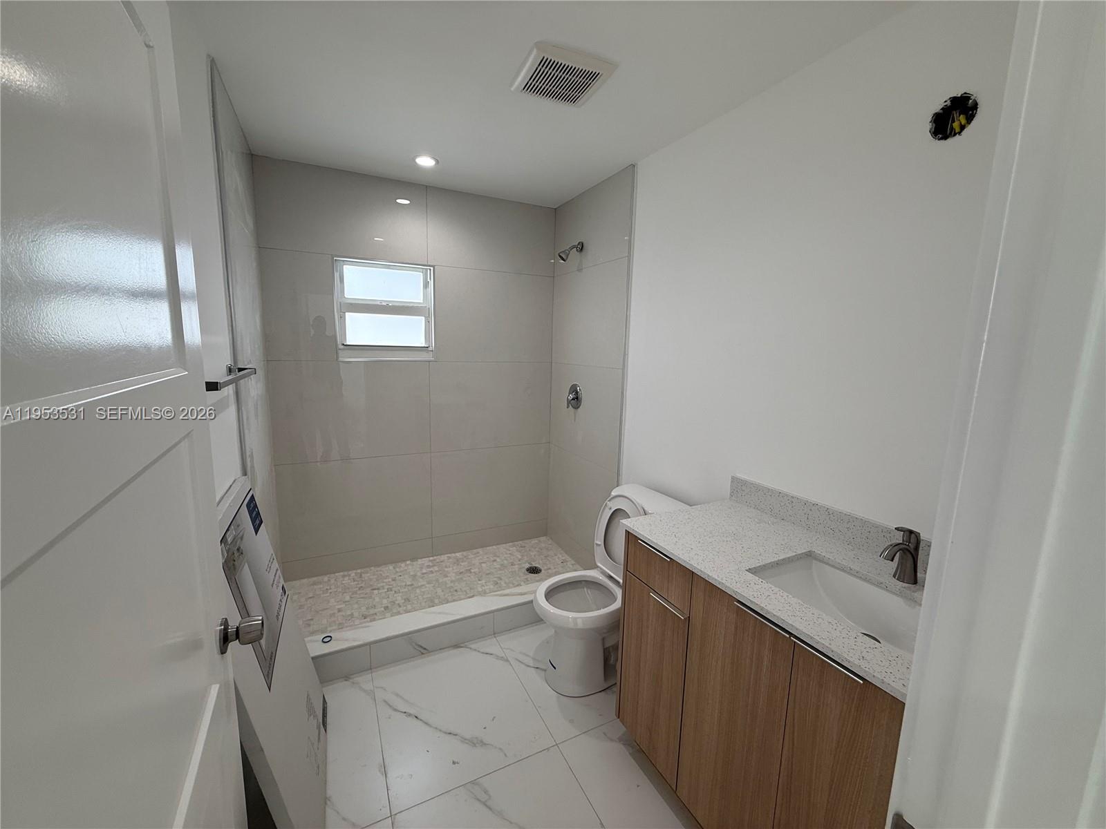 CORAL WAY PK SEC D - Residential Lease