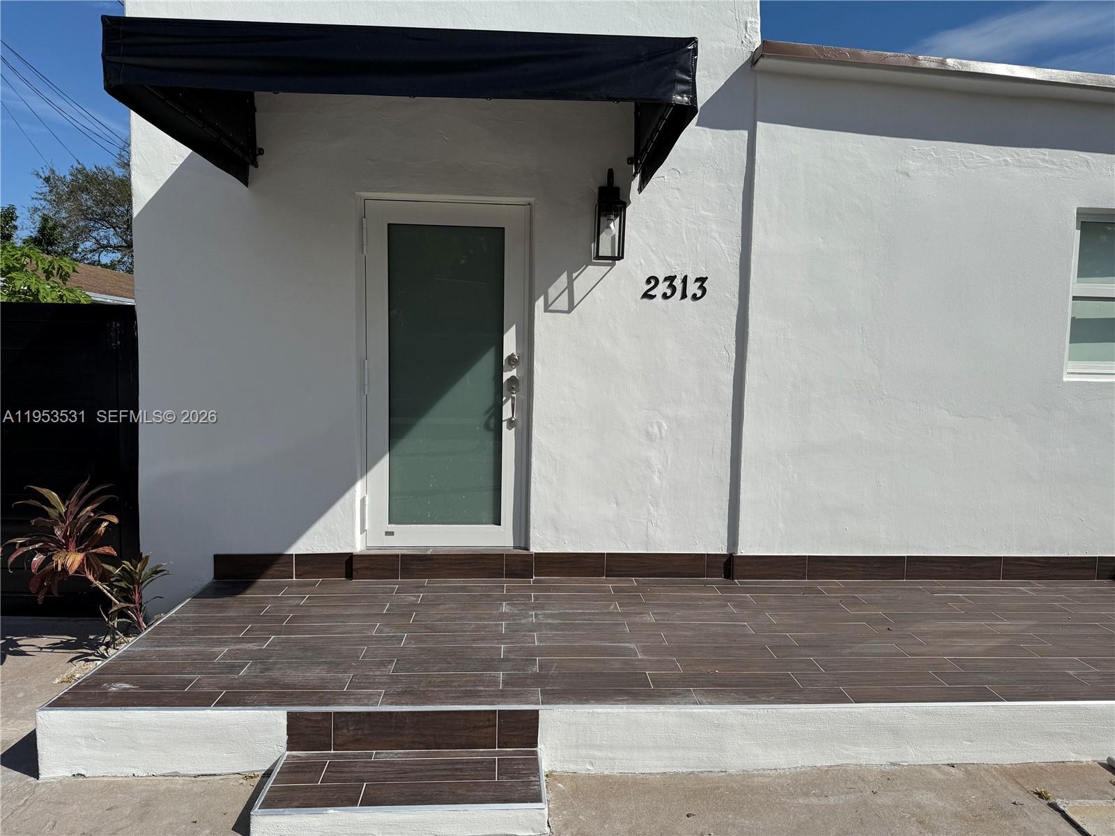 CORAL WAY PK SEC D - Residential Lease