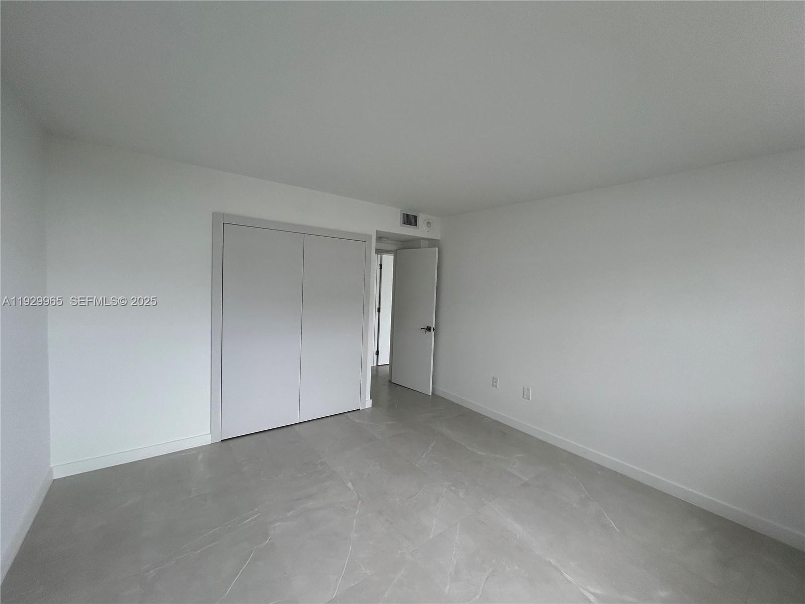KEY BISCAYNE COMMODORE CL - Residential Lease