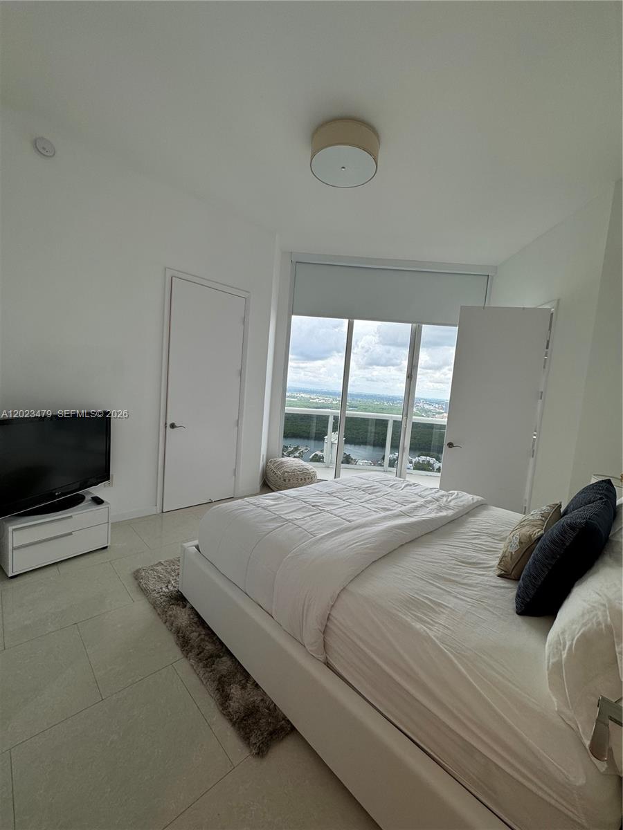 TDR TOWER I CONDO - Residential