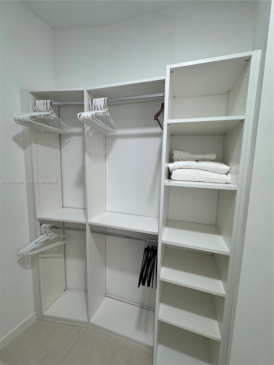 TDR TOWER I CONDO - Residential