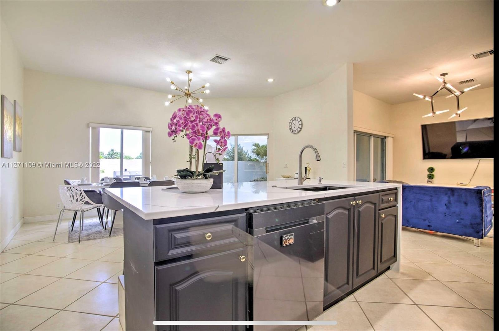 F R HUMPHRIES VILLA - Residential Lease
