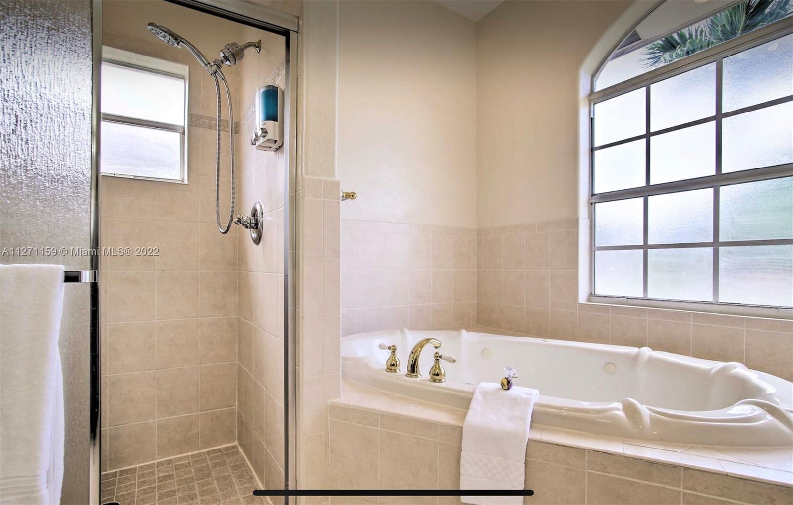 F R HUMPHRIES VILLA - Residential Lease