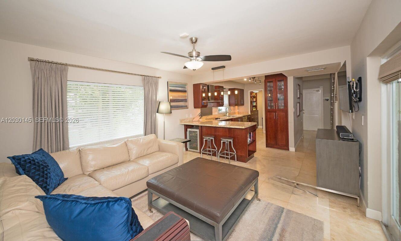 CORAL GABLES SEC B - Residential Lease