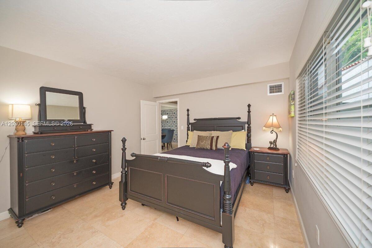 CORAL GABLES SEC B - Residential Lease
