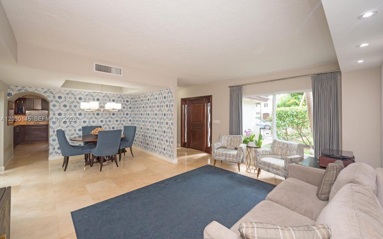 CORAL GABLES SEC B - Residential Lease