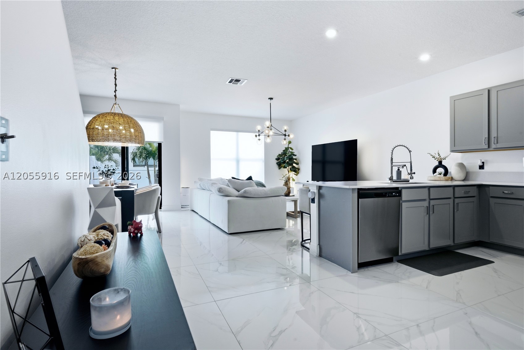 MEDITERRANEA - Residential Lease