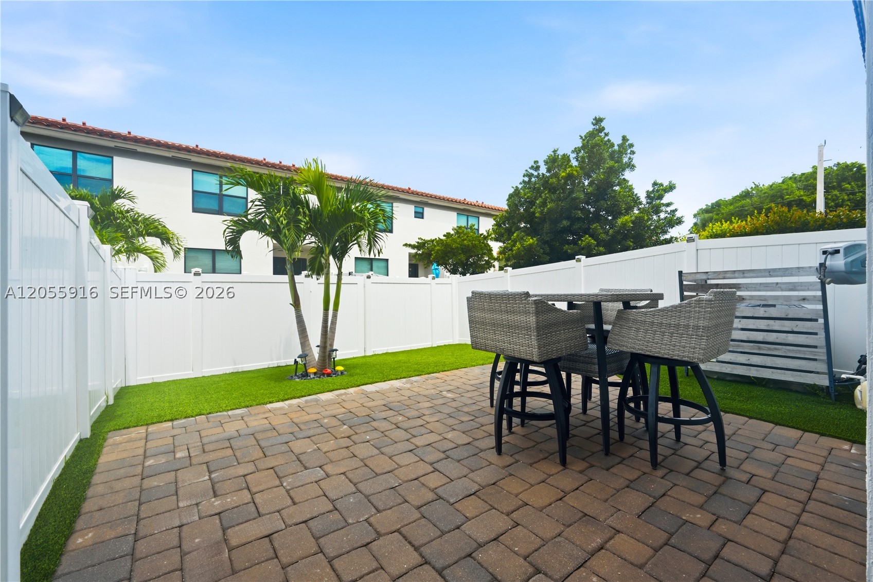 MEDITERRANEA - Residential Lease