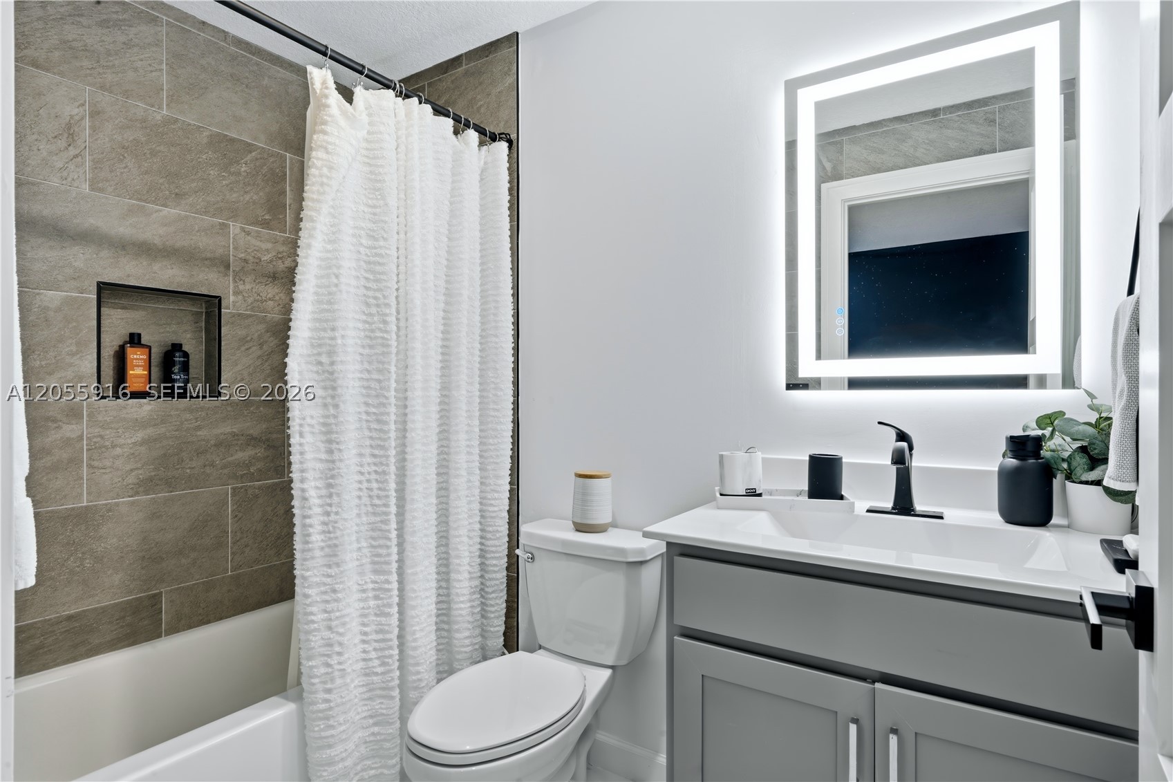 MEDITERRANEA - Residential Lease