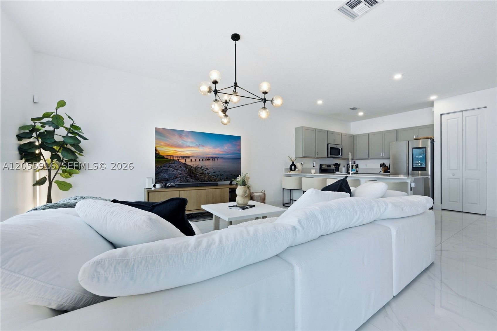 MEDITERRANEA - Residential Lease