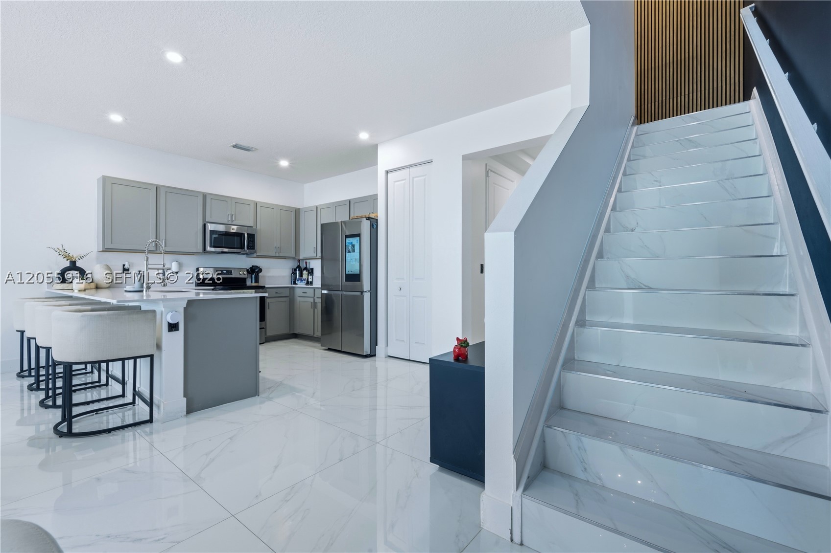 MEDITERRANEA - Residential Lease