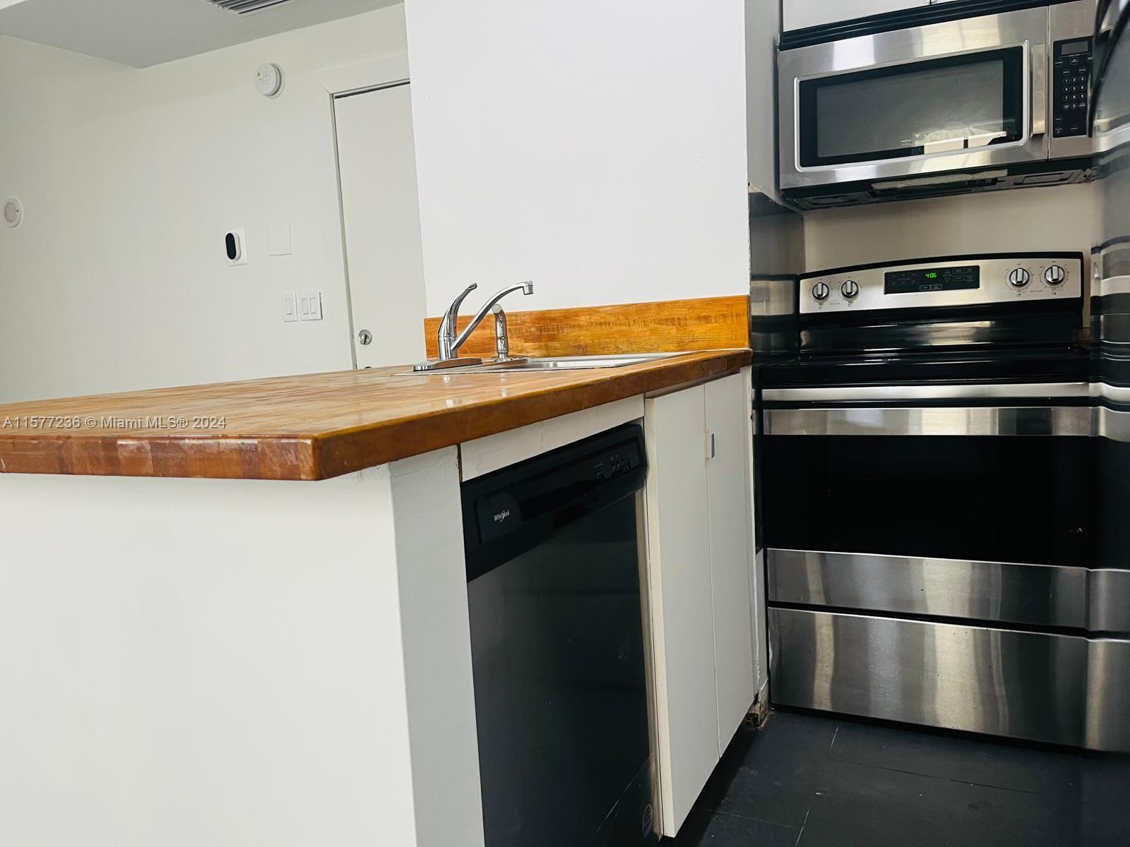 EVERGLADES EAST CONDO - Residential Lease