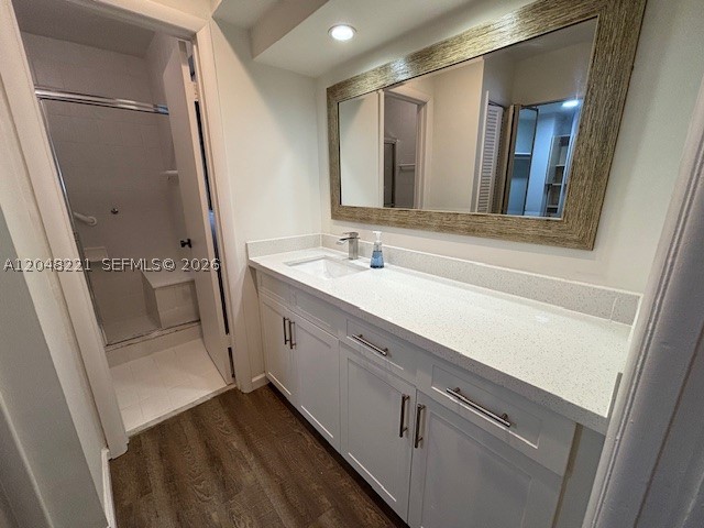 RHODES AMD NEW BISC - Residential Lease