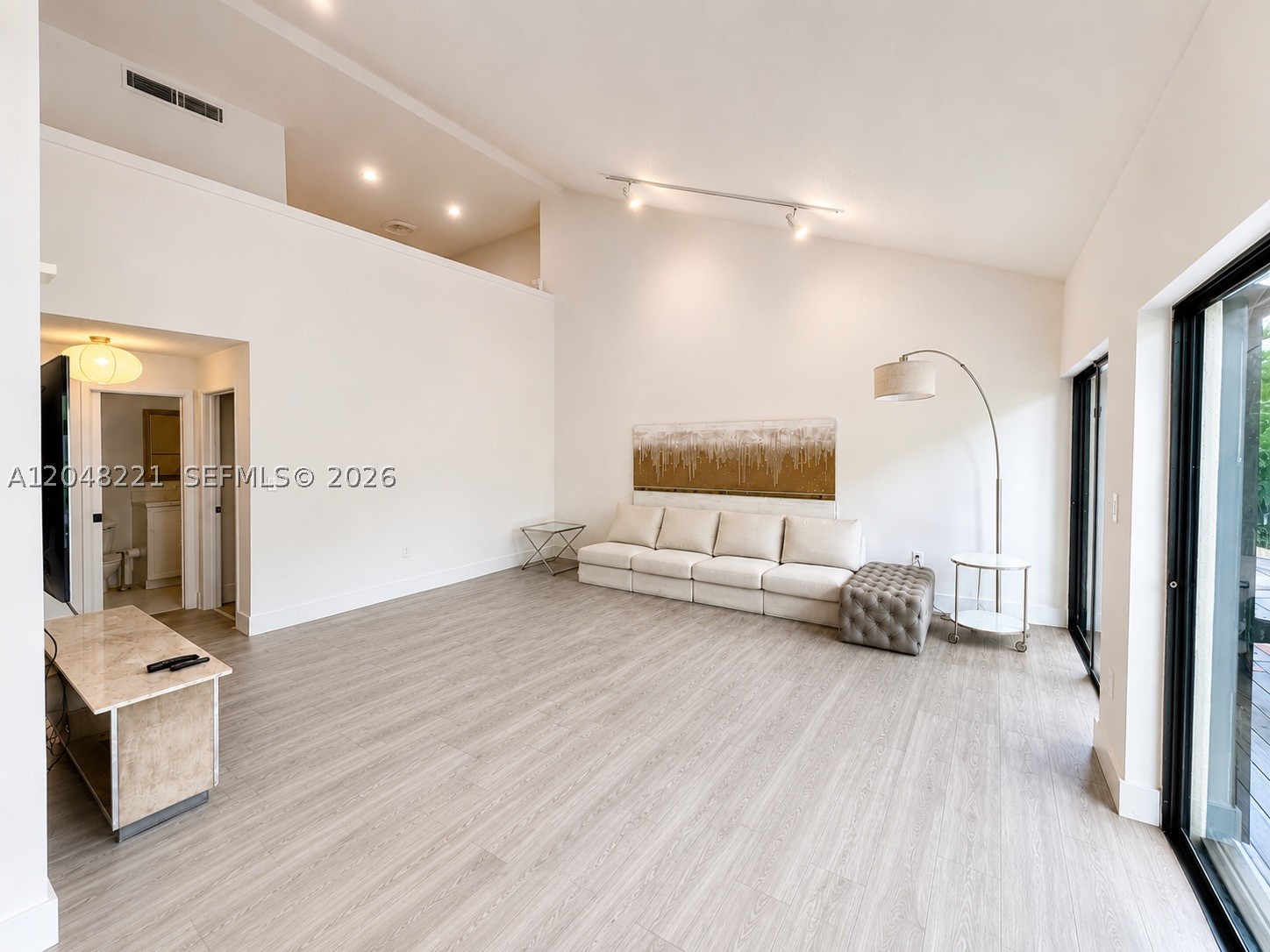 RHODES AMD NEW BISC - Residential Lease