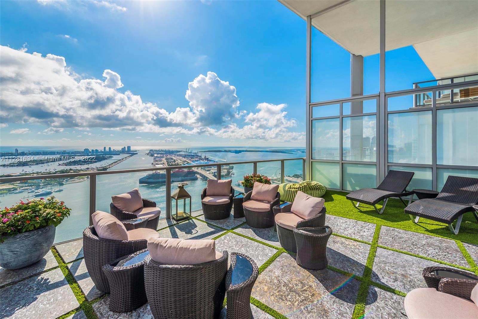 MARQUIS CONDO - Residential