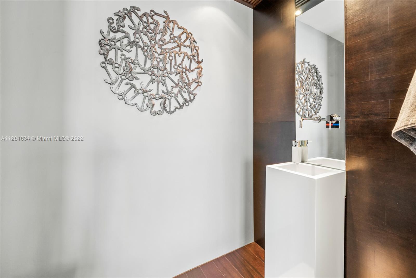 MARQUIS CONDO - Residential