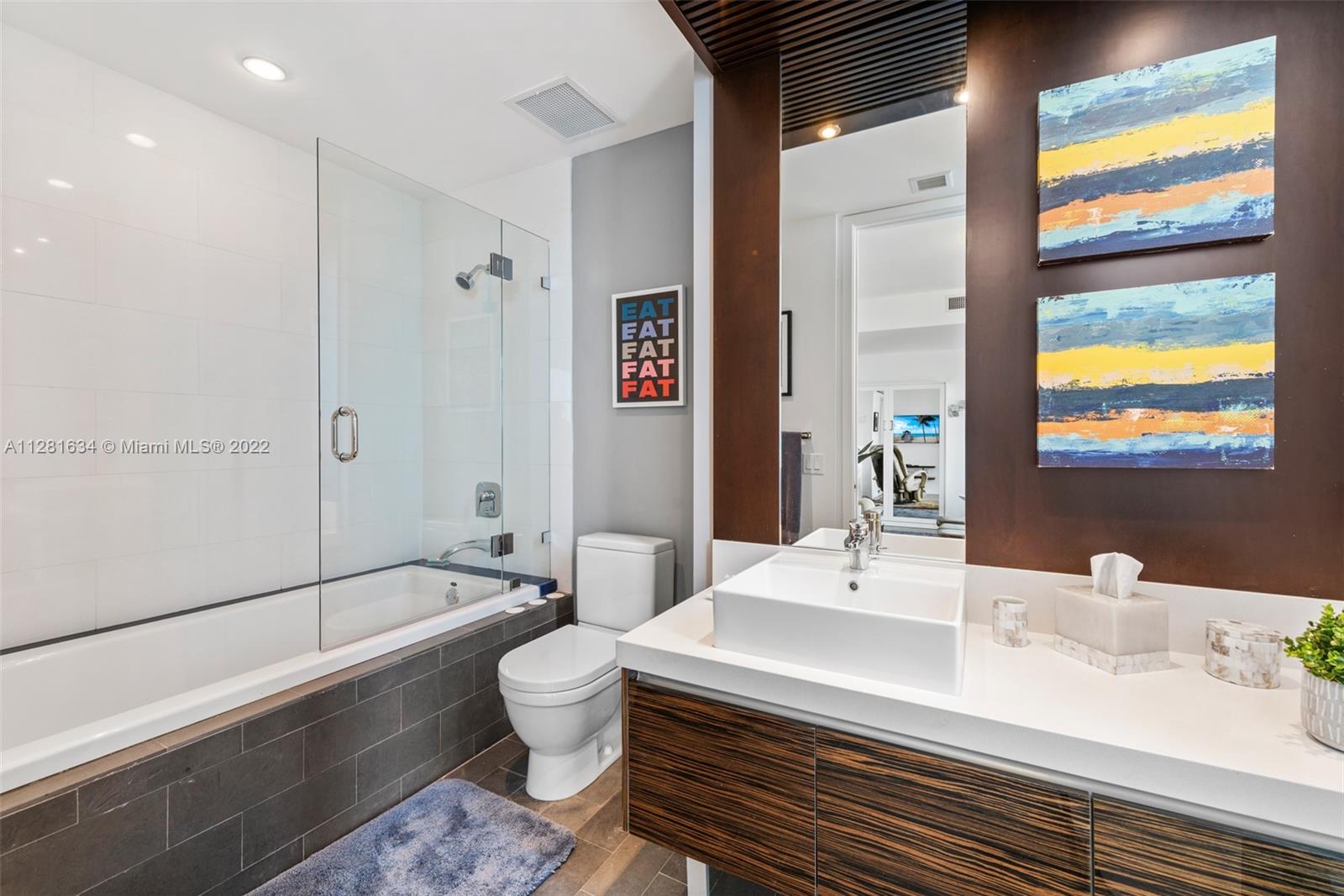 MARQUIS CONDO - Residential