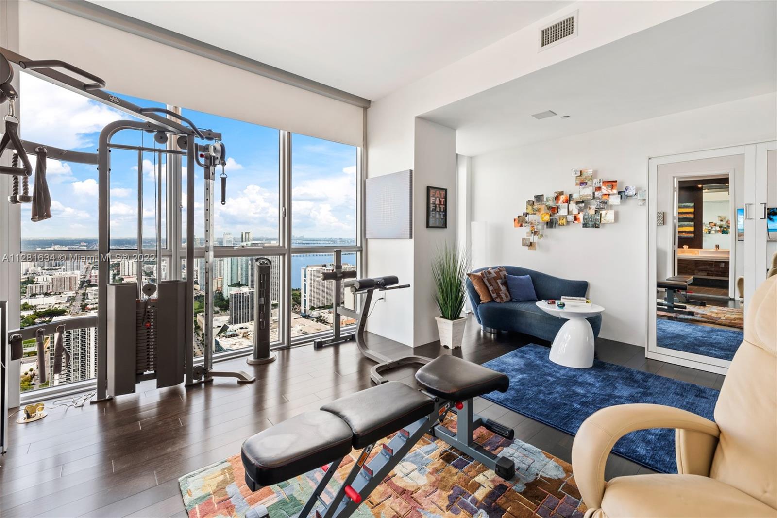 MARQUIS CONDO - Residential