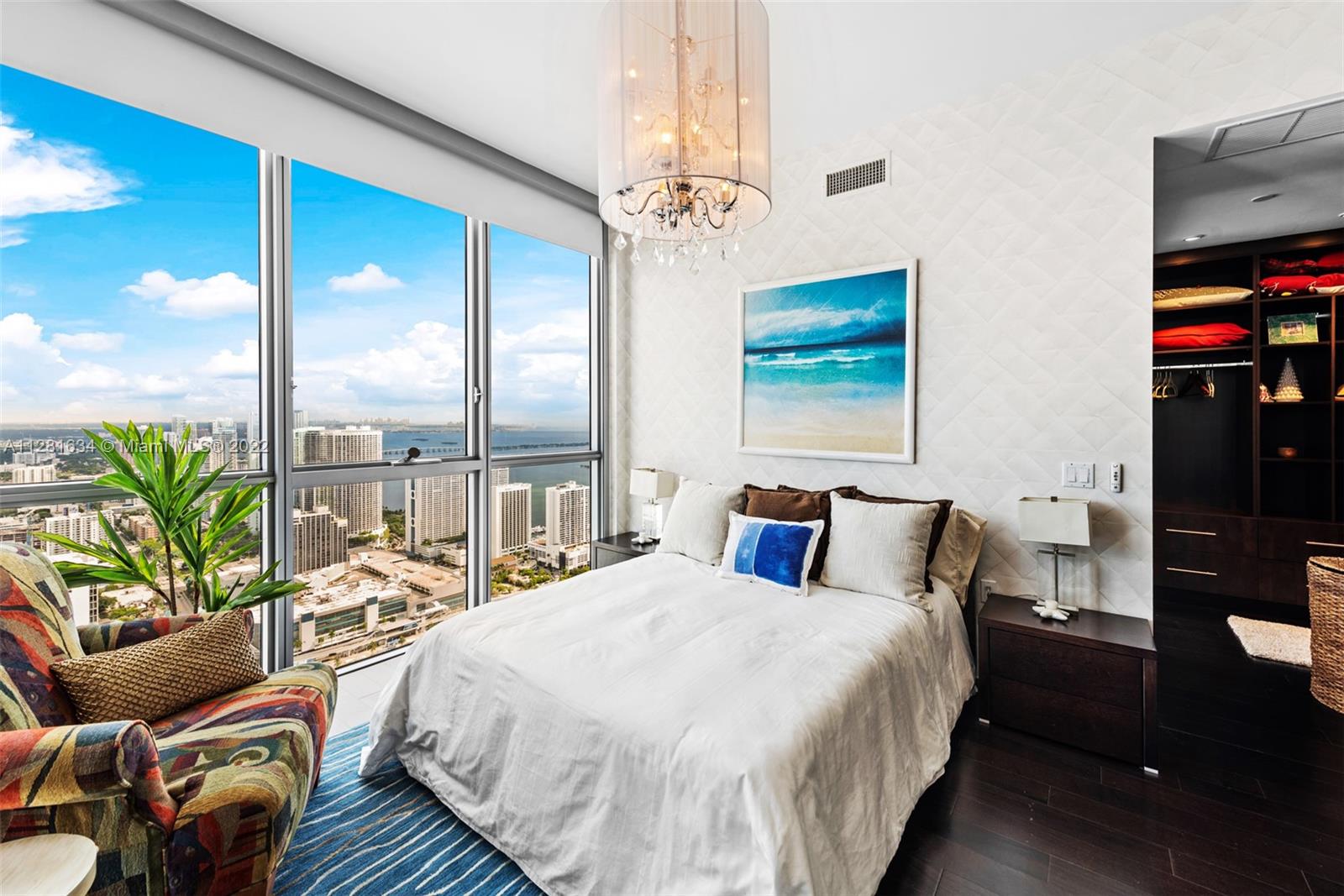 MARQUIS CONDO - Residential