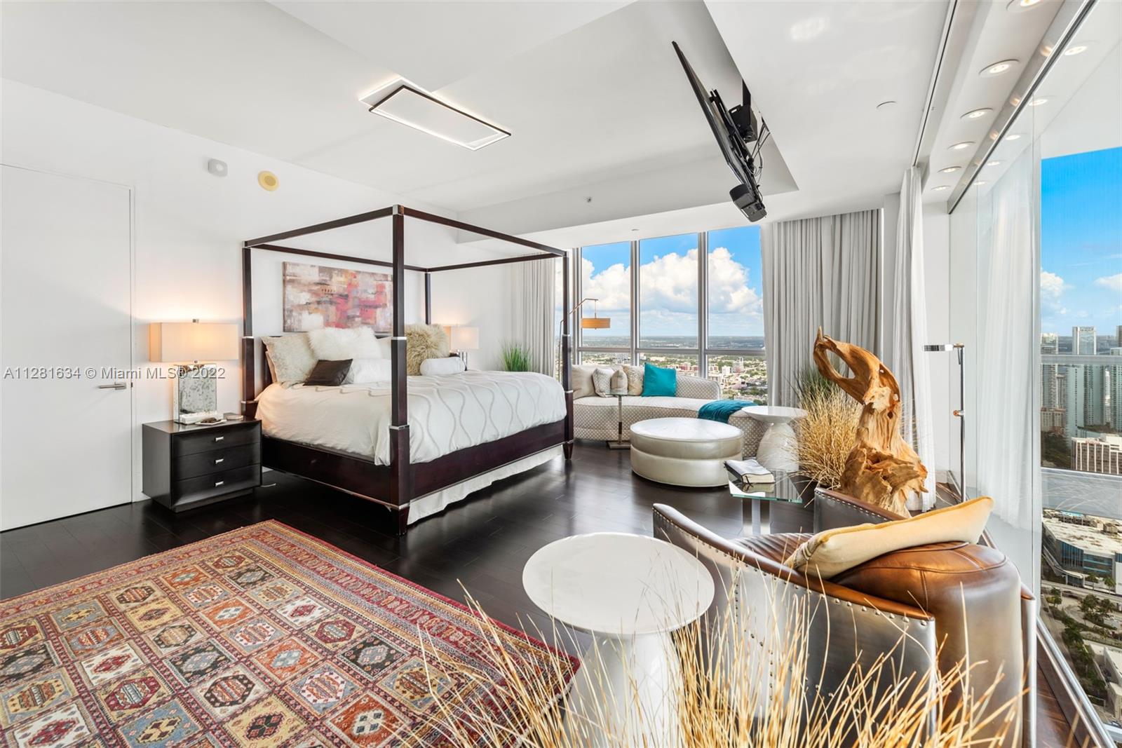 MARQUIS CONDO - Residential