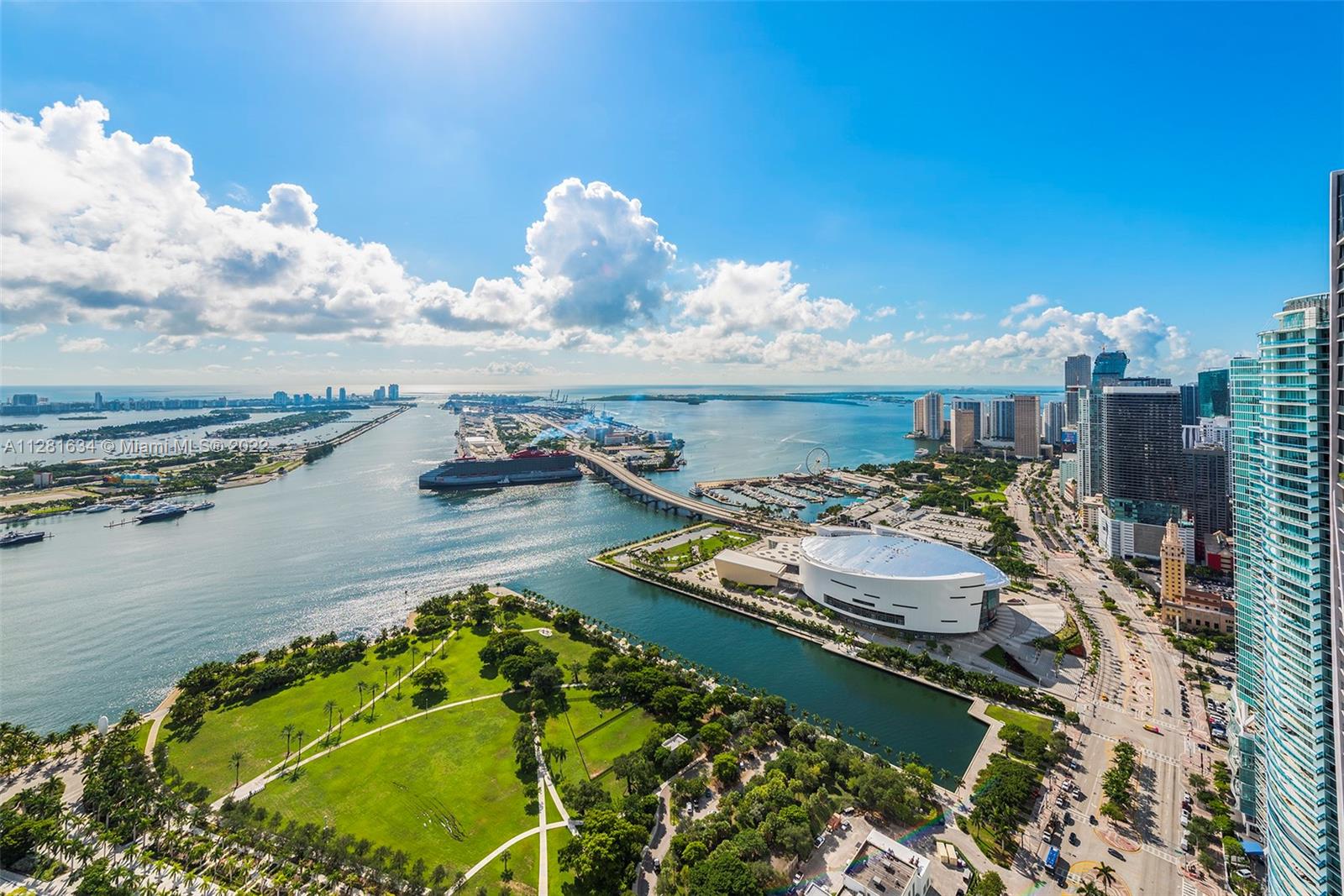 MARQUIS CONDO - Residential