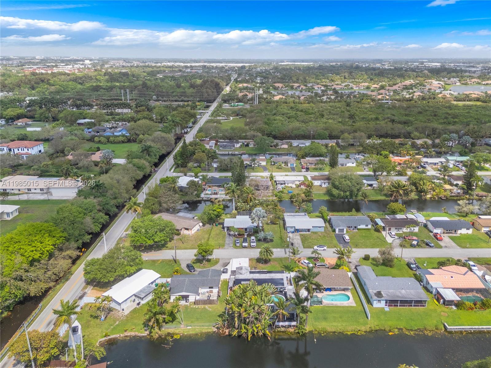 STIRLING LAKE - Residential