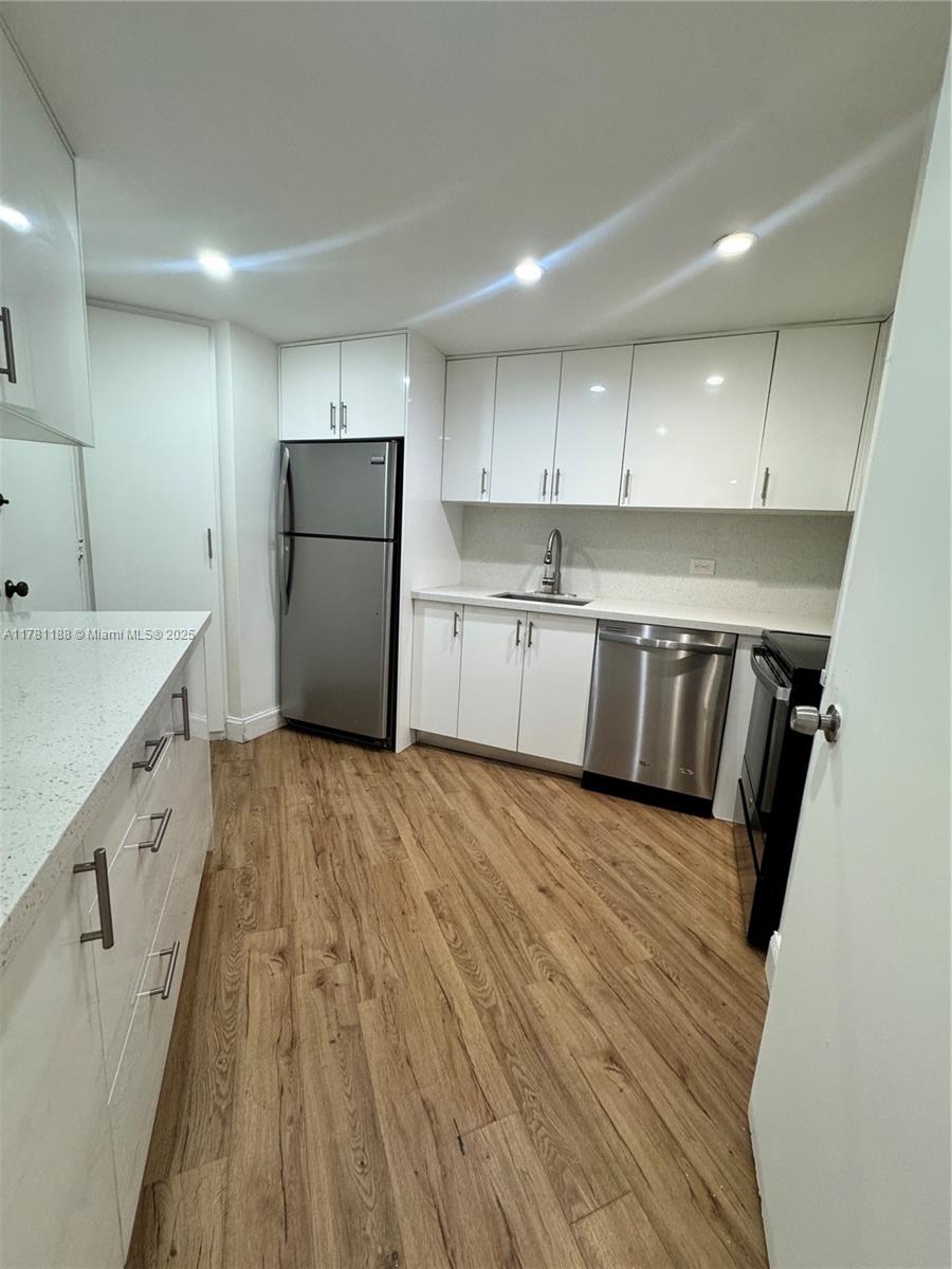 FOUR AMBASSADORS CONDO PH - Residential Lease