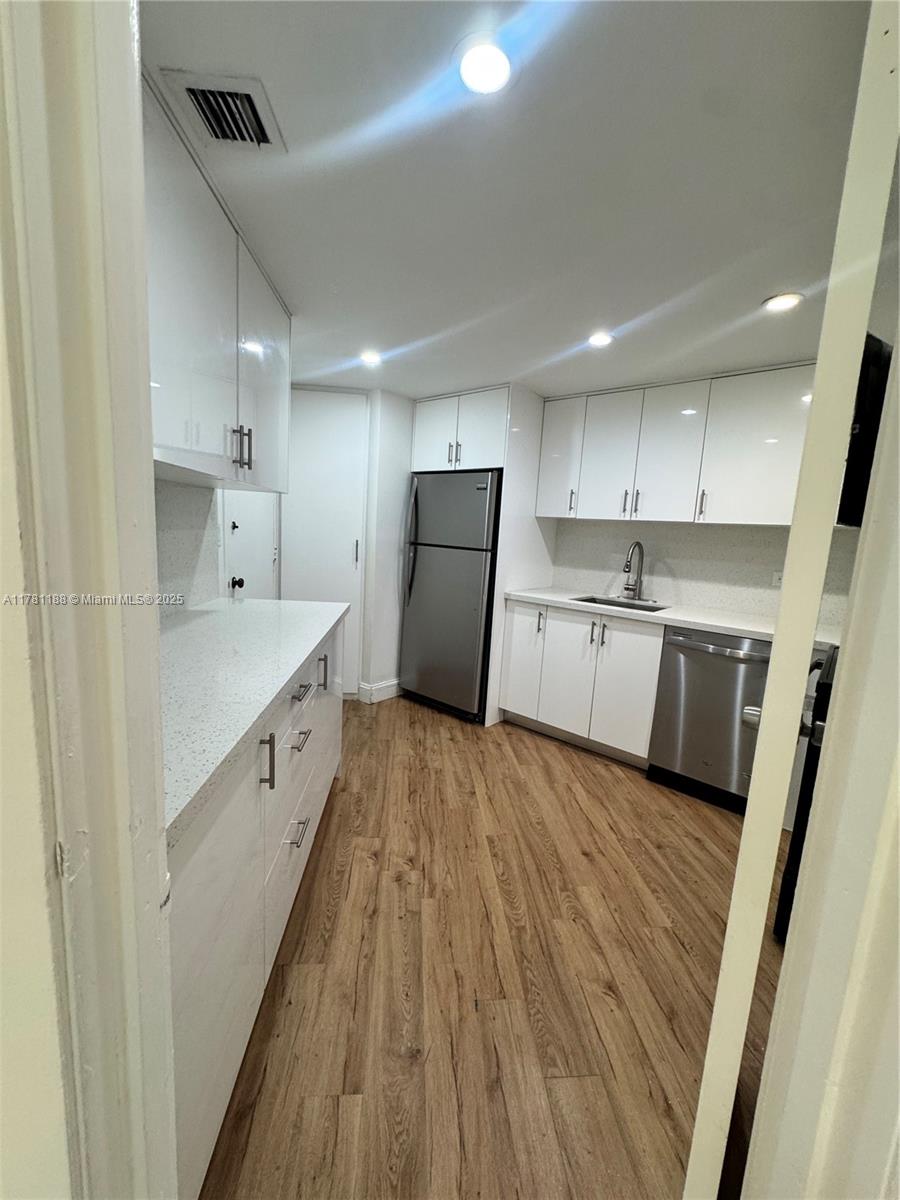 FOUR AMBASSADORS CONDO PH - Residential Lease