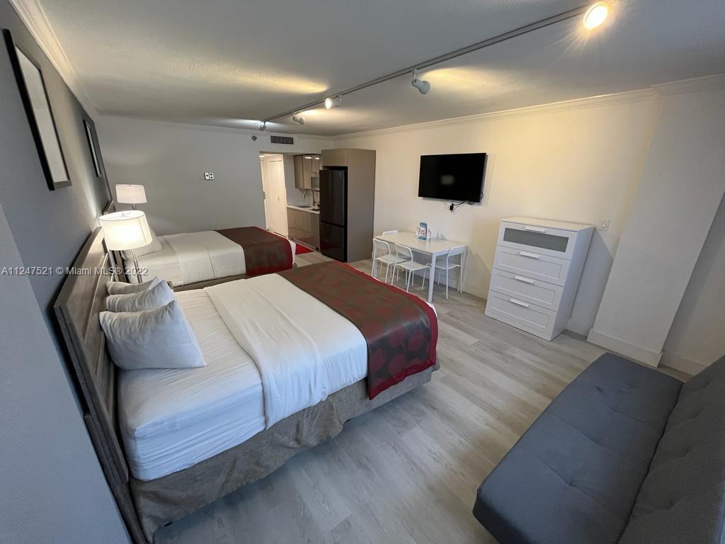 THE AVENTURA BEACH CLUB C - Residential