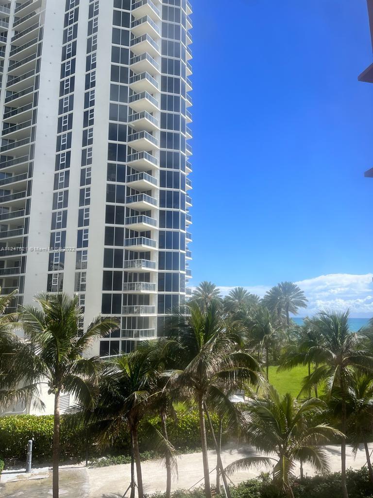 THE AVENTURA BEACH CLUB C - Residential