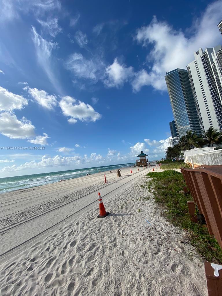 THE AVENTURA BEACH CLUB C - Residential