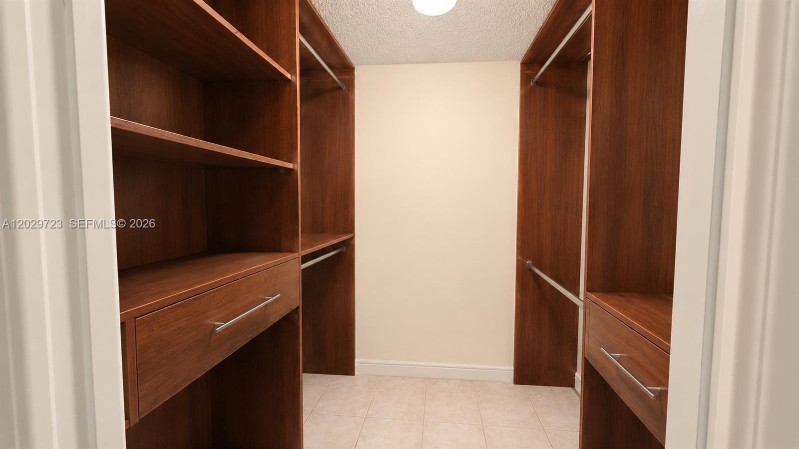 HORIZONS WEST CONDO #4 - Residential Lease