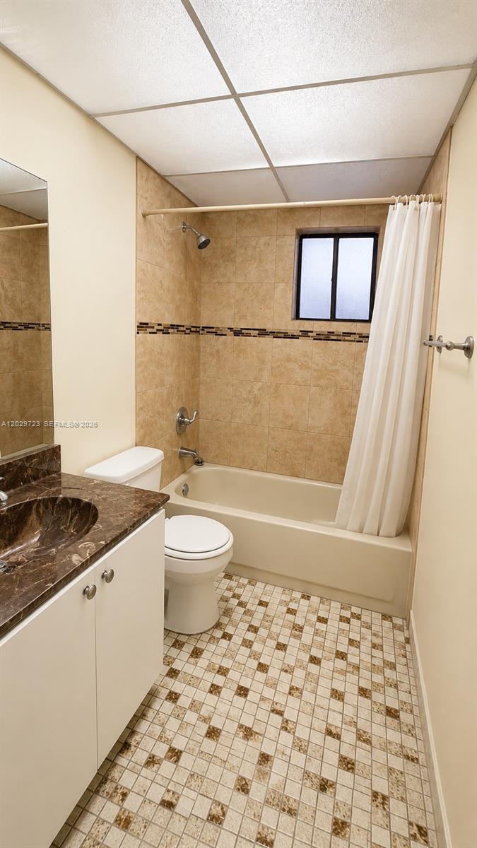 HORIZONS WEST CONDO #4 - Residential Lease