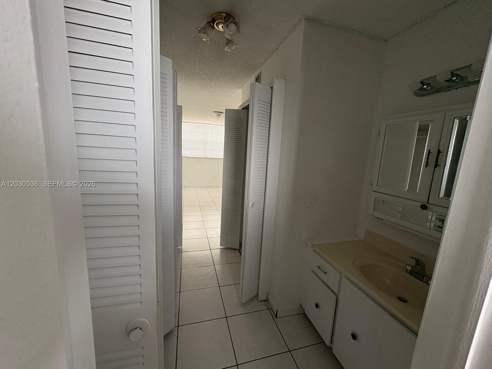 EL CONQUISTADOR SOUTH CON - Residential Lease