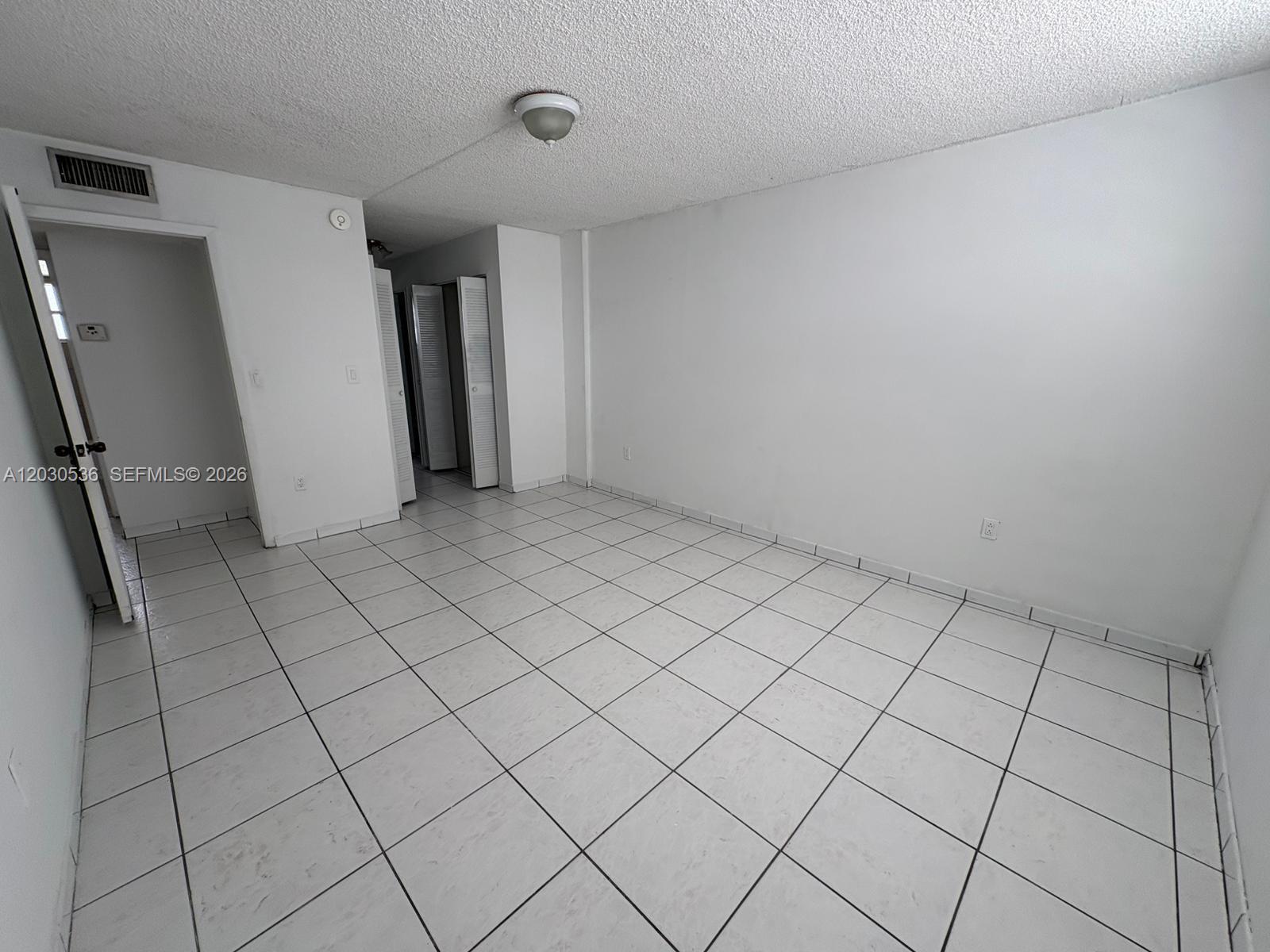 EL CONQUISTADOR SOUTH CON - Residential Lease