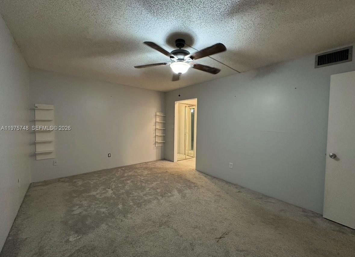 OMEGA CONDO NO 9 - Residential