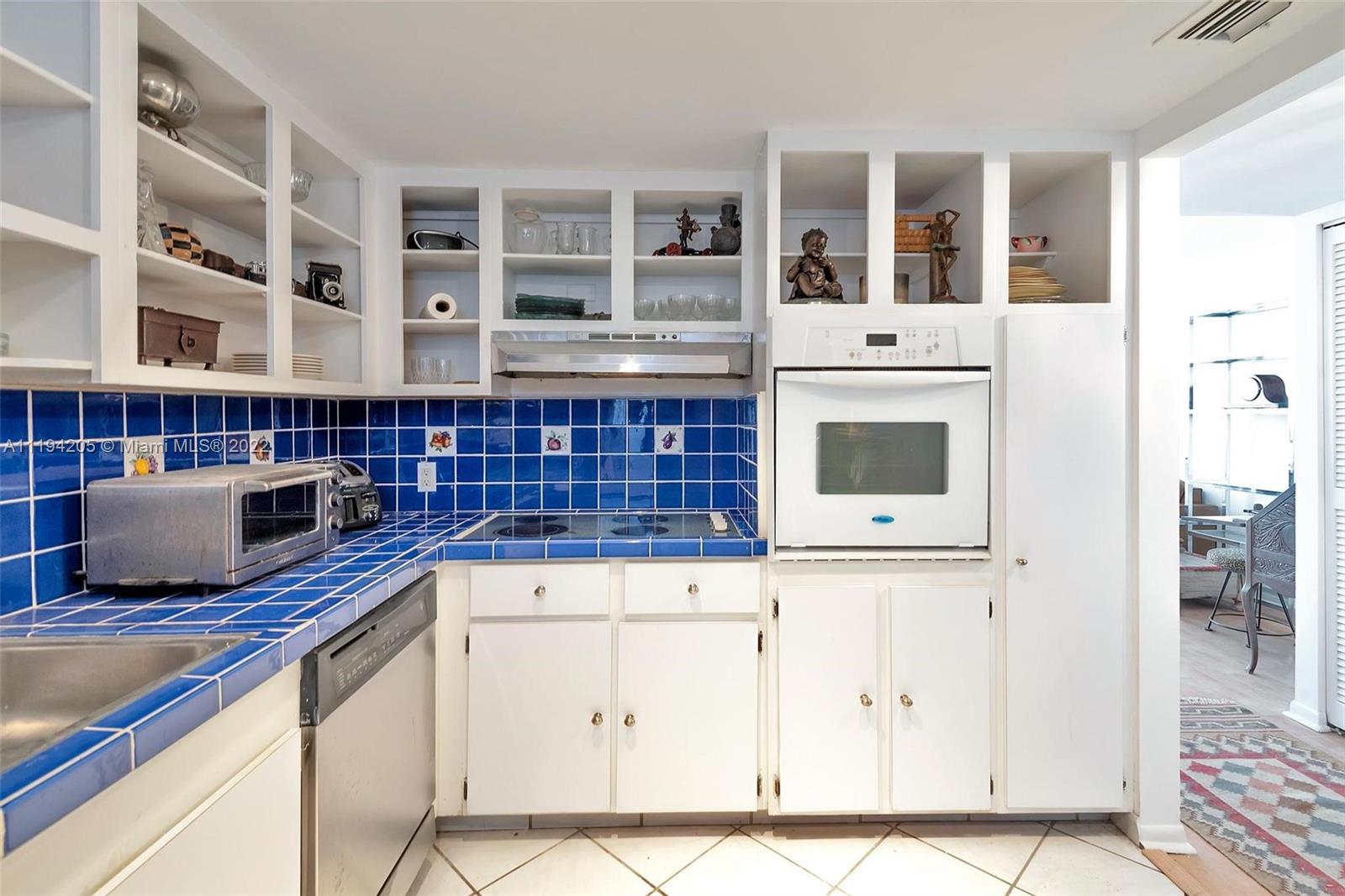 COSTA BRAVA CONDO - Residential