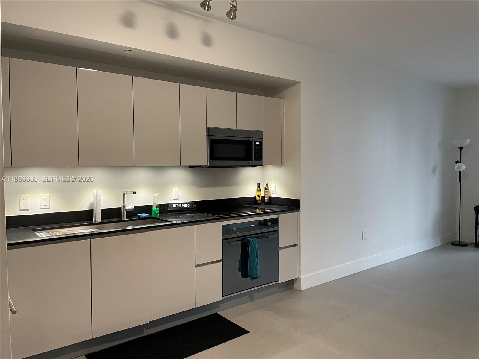 1010 BRICKELL CONDO - Residential