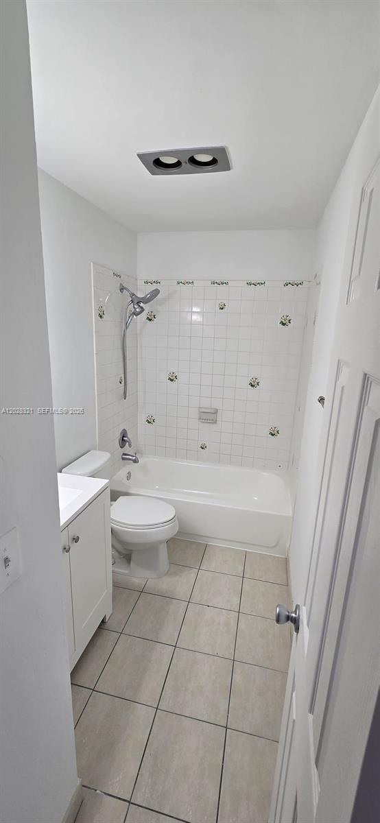 QUAIL HOLLOW CONDO - Residential
