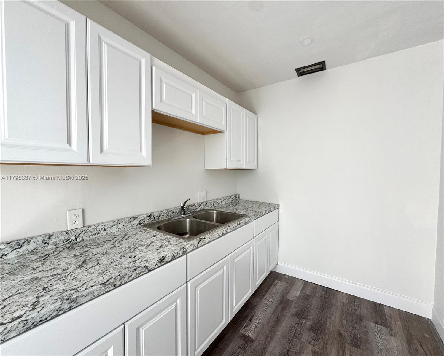 HAYNSWORTH BEACH SUB - Residential Lease